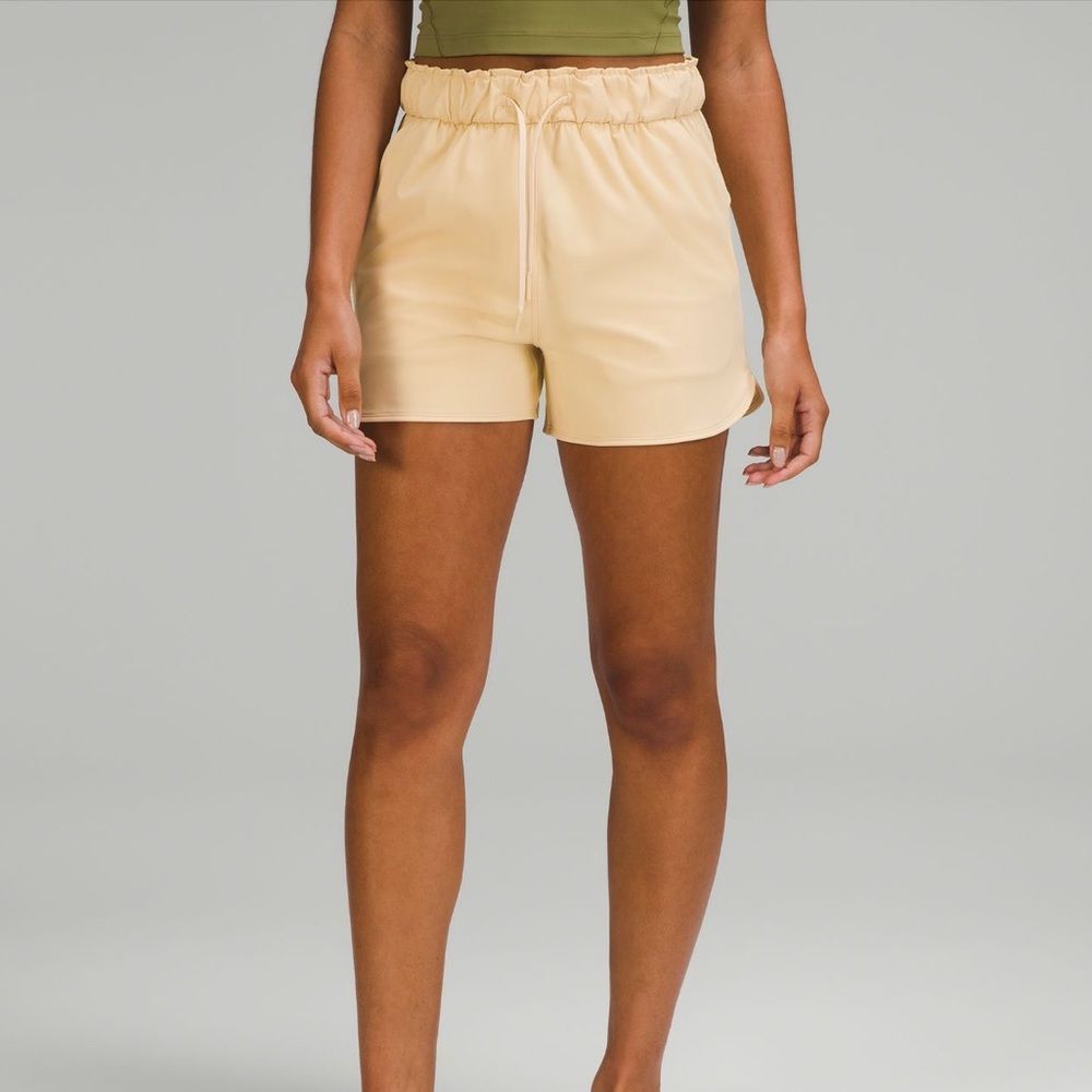 Lululemon Stretch High Rise Short 3.5”